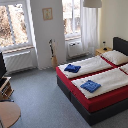 A Bed Privatzimmer Dresden - Nichtraucherpension Стая снимка